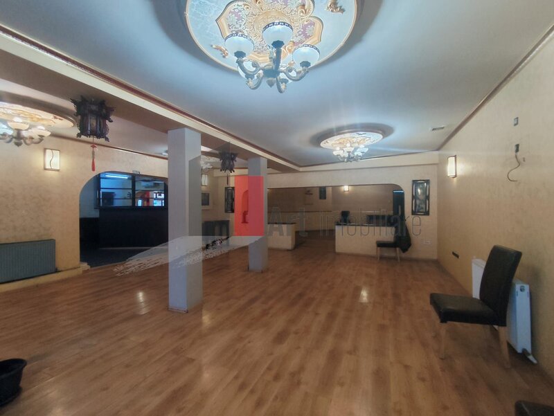 Parcul Carol, urgent!  deschidere mare, comercial/birouri, negociabil